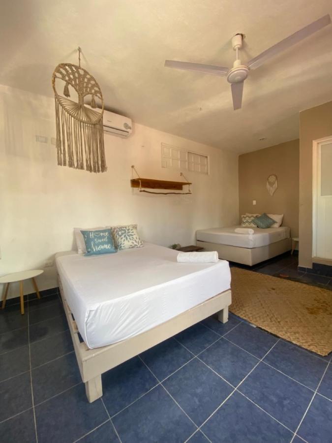Barco Verde Hostel 홀박스아일랜드 외부 사진
