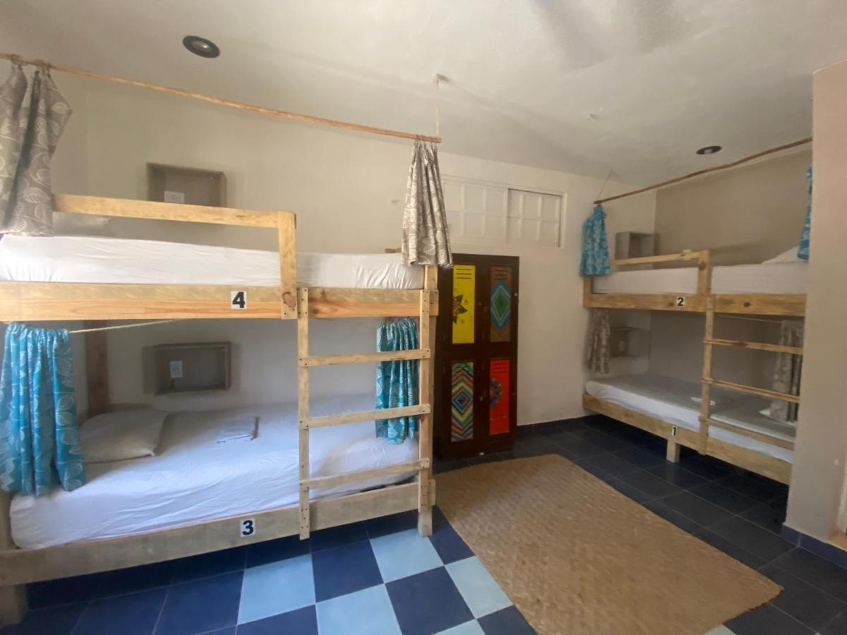 Barco Verde Hostel 홀박스아일랜드 외부 사진